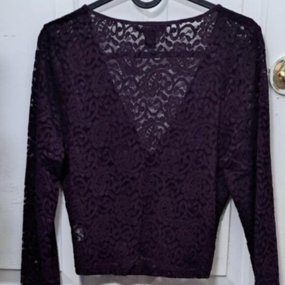 New Women's Floral Lace LS Violet V-Neck Crop Tops - Picture 2 of 3